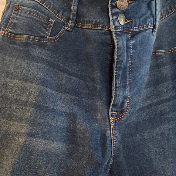 Curve Appeal - High Rise Skinny - Size 12 - Like new - Picture 4 of 7